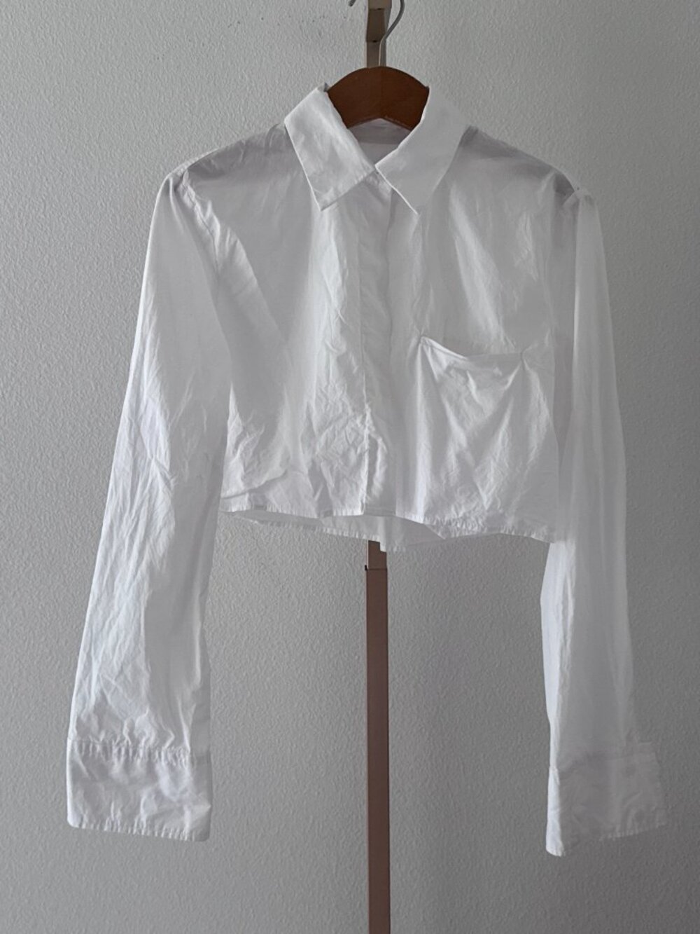 Zara Cropped Button Down Shirt Small White Poplin It Girl Minimalist NWOT - Picture 2 of 12